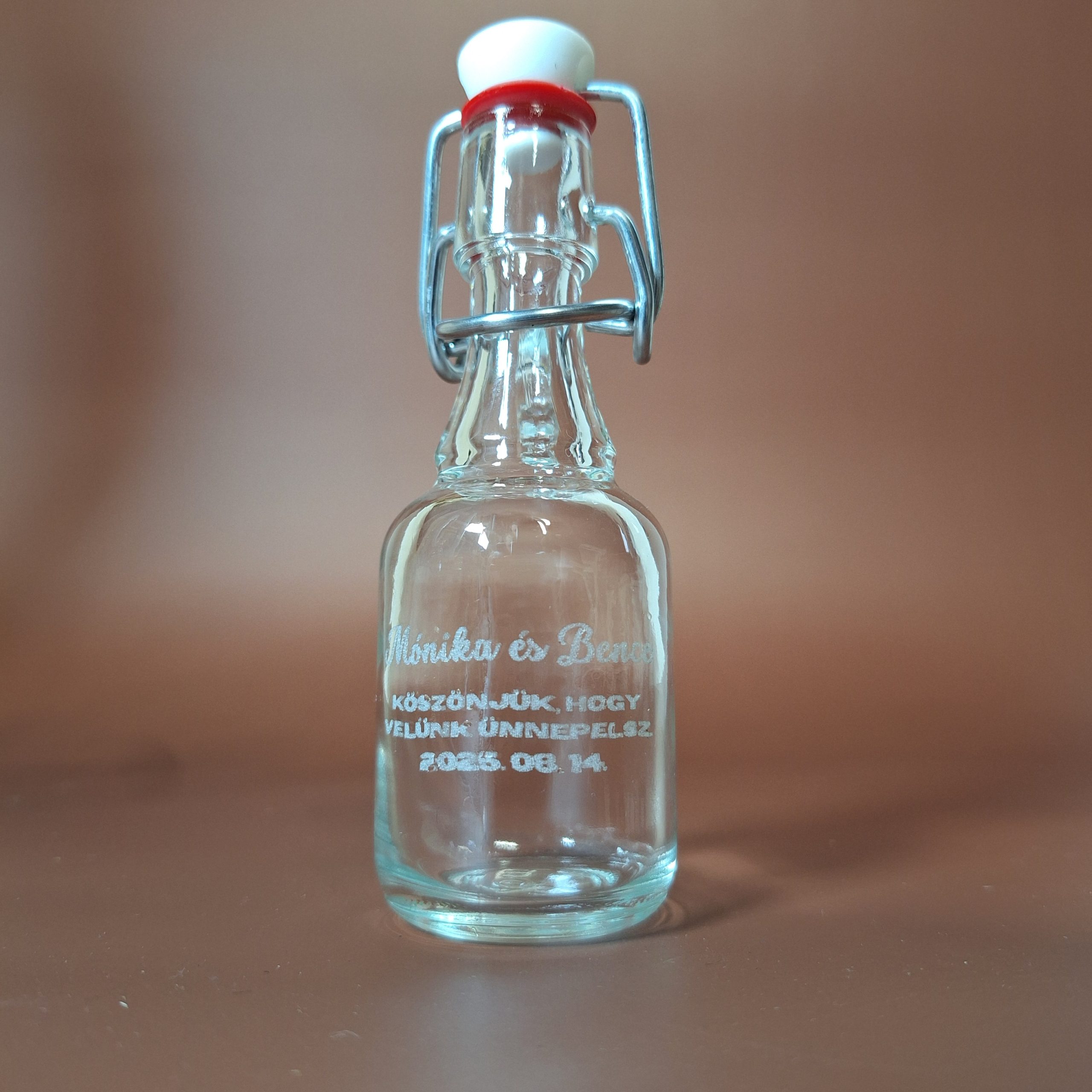 Egyedi Gravírozott Pálinkás Üveg Köszönőajándék (4cl)